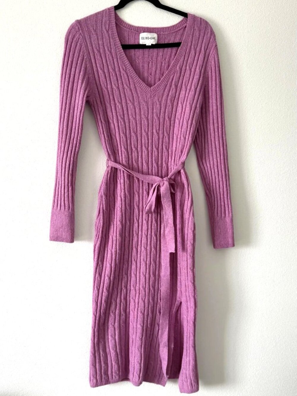 Olive + Oak Lavender Cable Knit Belted Midi V Neck Sweater Dress Women's M NWOT